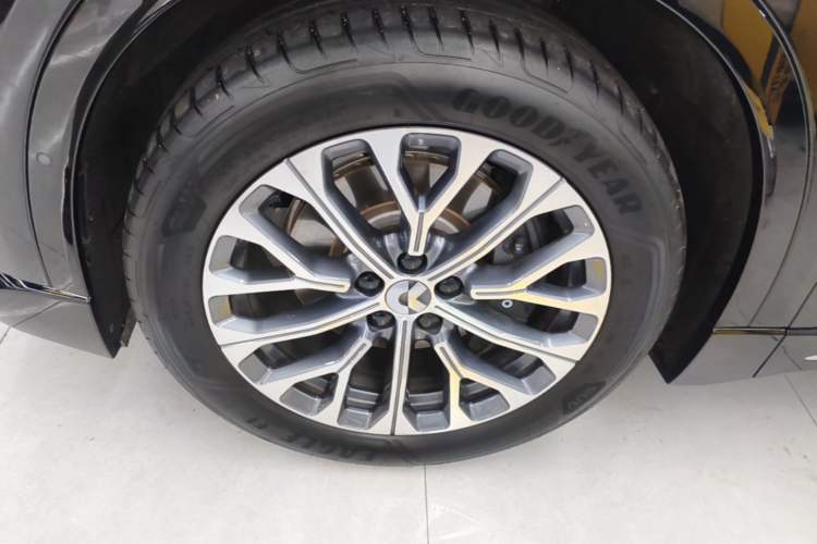 Used Nio ES6 2025 75 kWh Left Front Wheel Hub