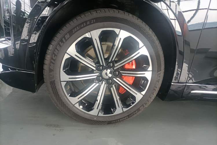 Used Nio ES6 2025 75 kWh Left Front Wheel Hub