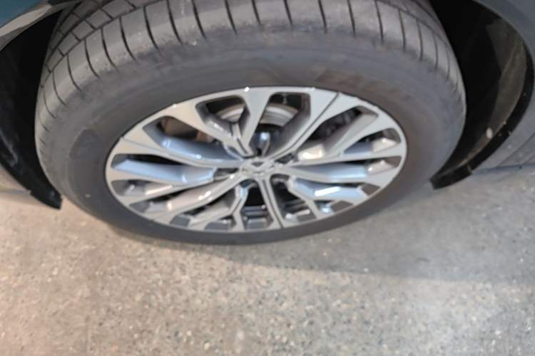 Used Nio ES6 2025 75 kWh Left Front Wheel Hub