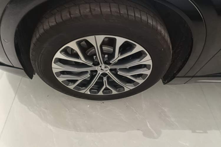 Used Nio ES6 2025 75 kWh Left Front Wheel Hub