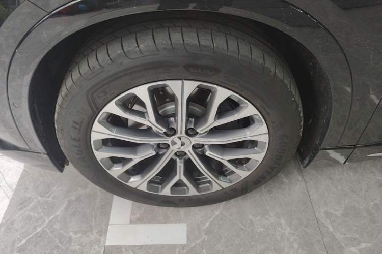 Used Nio ES6 2025 75 kWh Left Front Wheel Hub