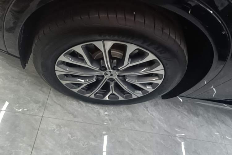 Used Nio ES6 2025 75 kWh Left Front Wheel Hub