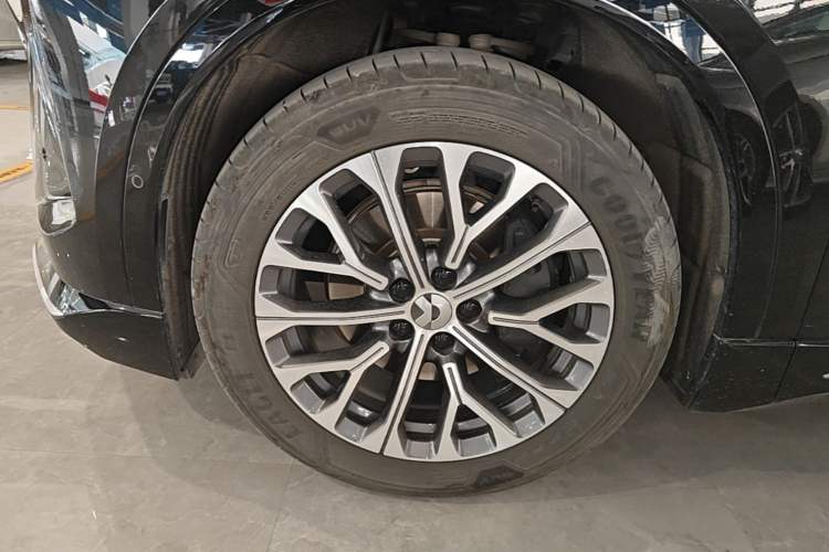 Used Nio ES6 2025 75 kWh Left Front Wheel Hub