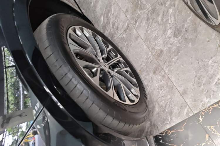Used Nio ES6 2025 75 kWh Left Front Wheel Hub