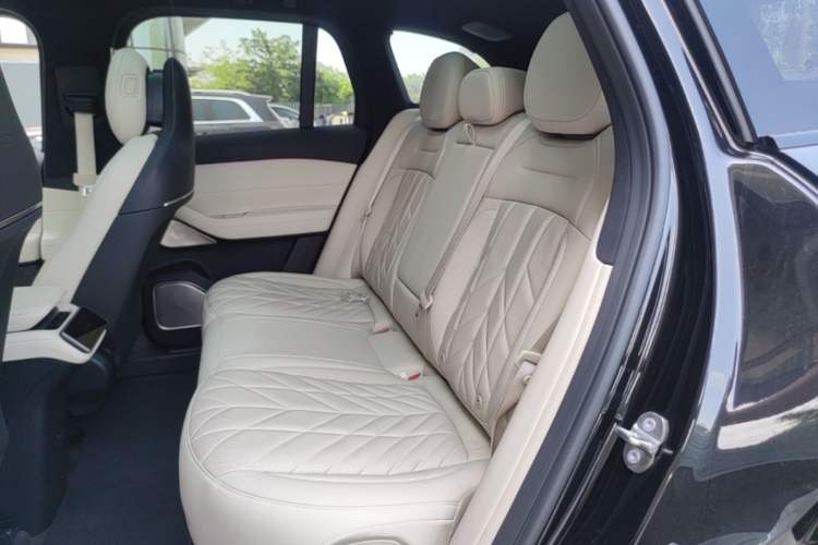 Used Nio ES6 2025 75 kWh Left Rear Seat