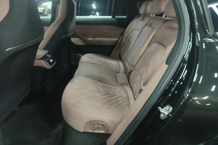 Used Nio ES6 2025 75 kWh Left Rear Seat