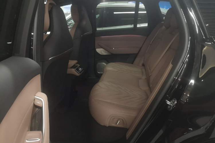 Used Nio ES6 2025 75 kWh Left Rear Seat