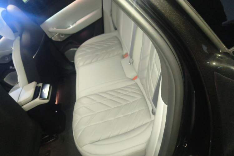 Used Nio ES6 2025 75 kWh Left Rear Seat