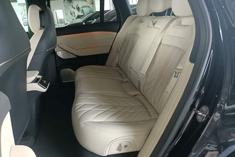 Used Nio ES6 2025 75 kWh Left Rear Seat