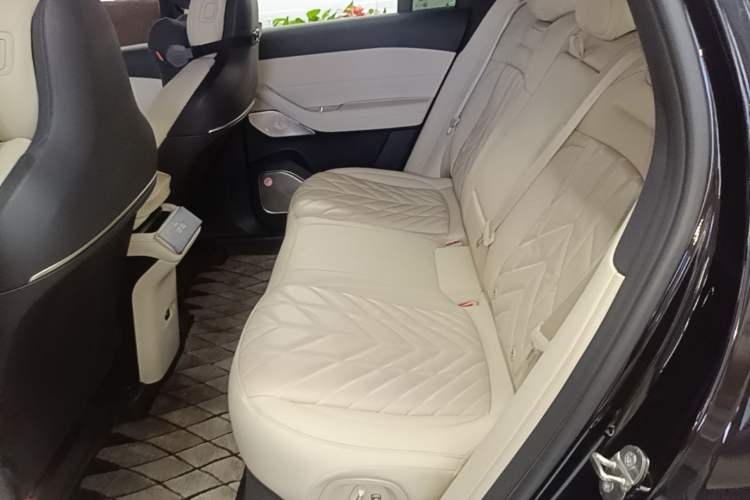 Used Nio ES6 2025 75 kWh Left Rear Seat