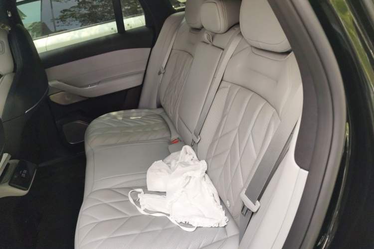 Used Nio ES6 2025 75 kWh Left Rear Seat