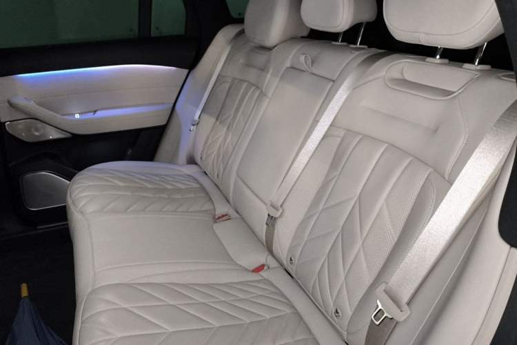 Used Nio ES6 2025 75 kWh Left Rear Seat