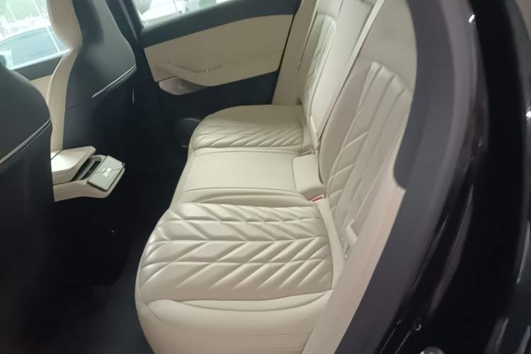 Used Nio ES6 2025 75 kWh Left Rear Seat