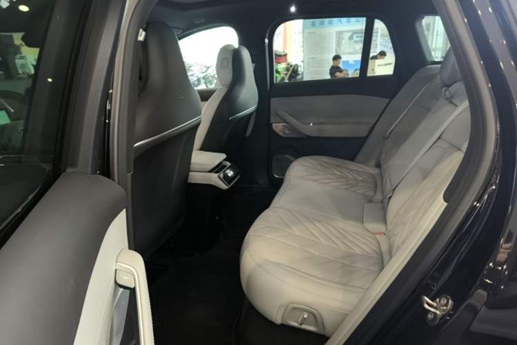 Used Nio ES6 2025 75 kWh Left Rear Seat