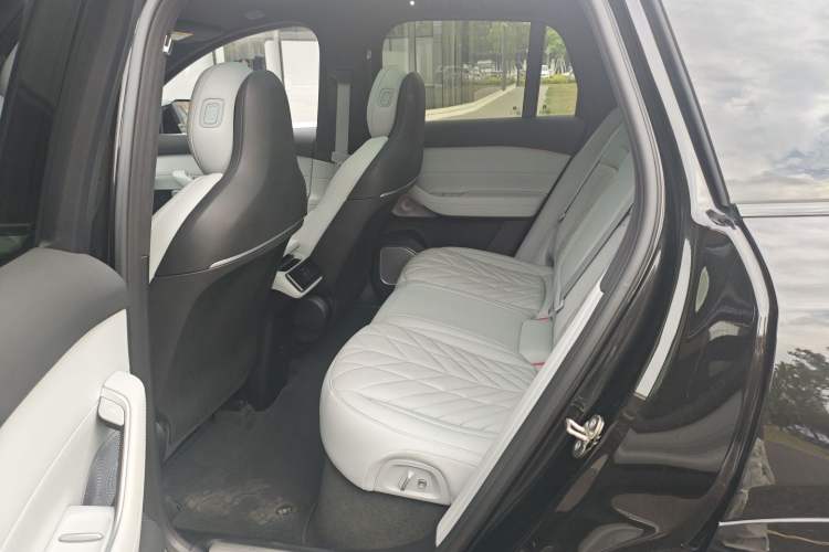 Used Nio ES6 2025 75 kWh Left Rear Seat
