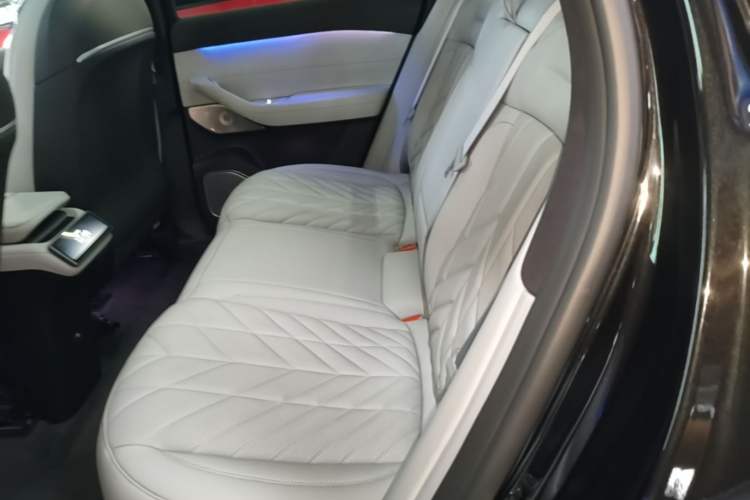 Used Nio ES6 2025 75 kWh Left Rear Seat