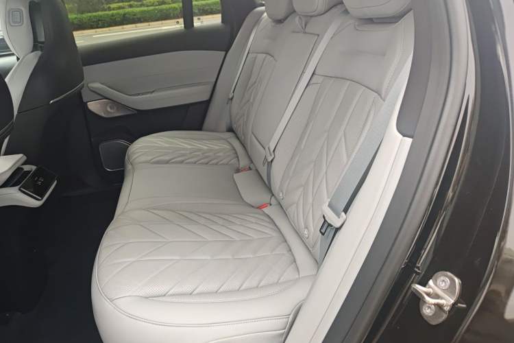 Used Nio ES6 2025 75 kWh Left Rear Seat