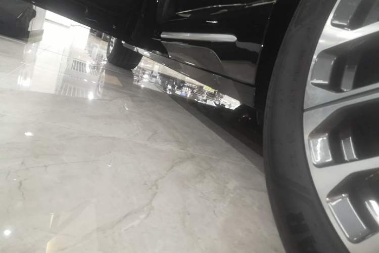 Used Nio ES6 2025 75 kWh Left Side Sill