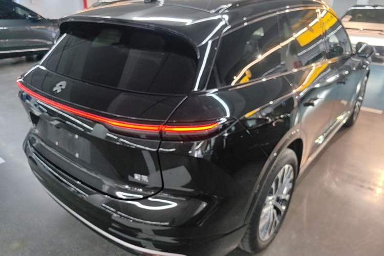 Used Nio ES6 2025 75 kWh Rear Right 45 Deg