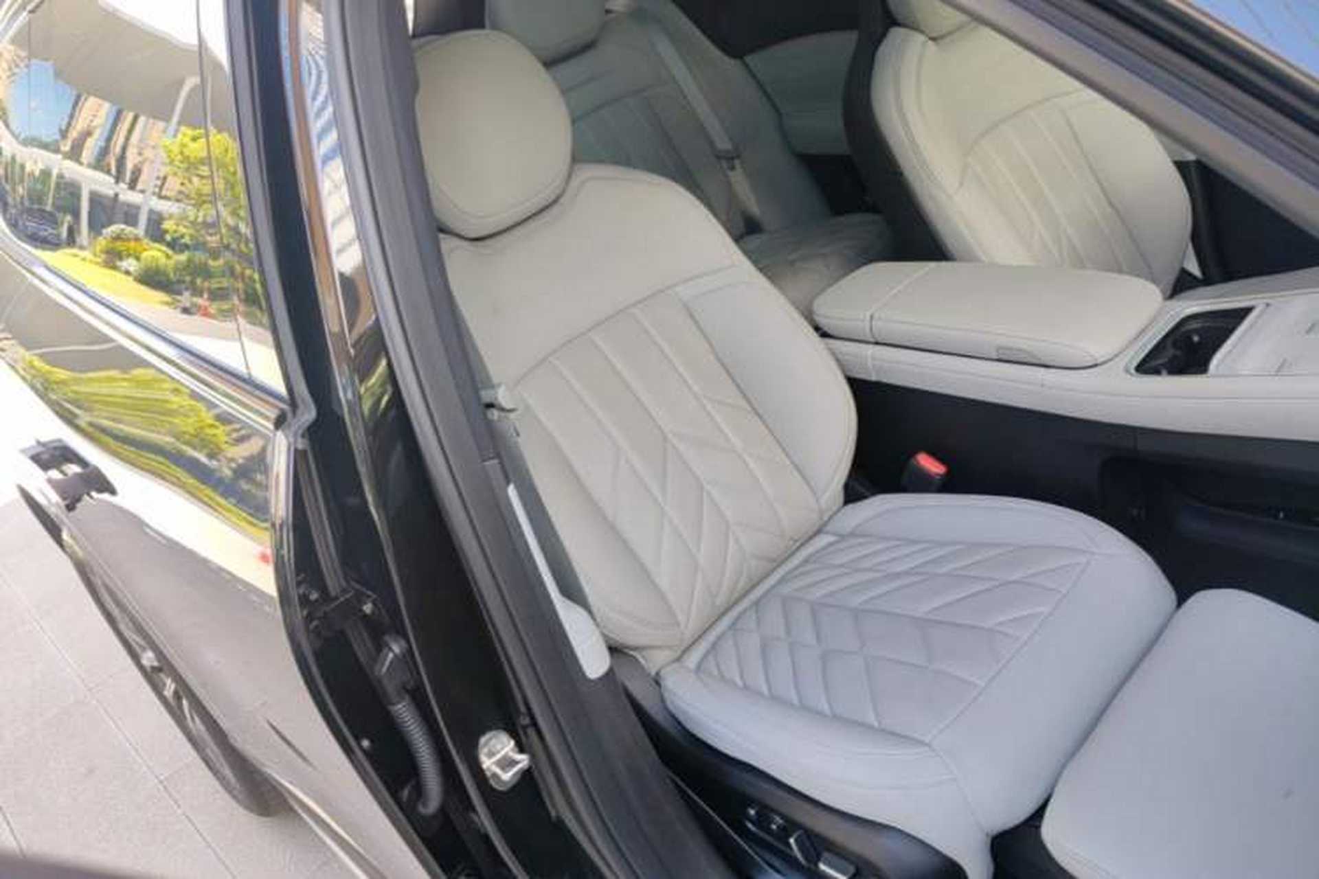 Used Nio ES6 2025 75 kWh Right Front Seat