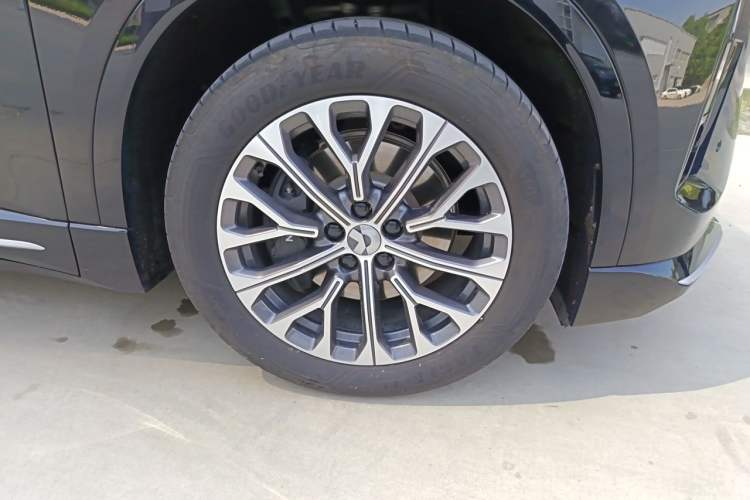 Used Nio ES6 2025 75 kWh Right Front Wheel Hub