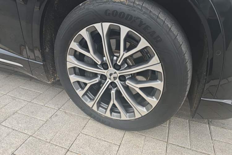 Used Nio ES6 2025 75 kWh Right Front Wheel Hub