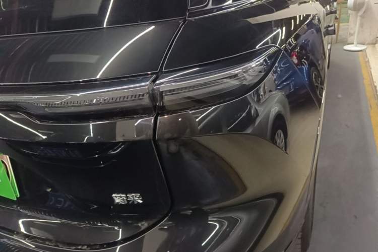 Used Nio ES6 2025 75 kWh Right Rear Taillight