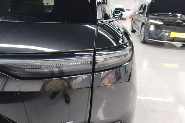 Used Nio ES6 2025 75 kWh Right Rear Taillight