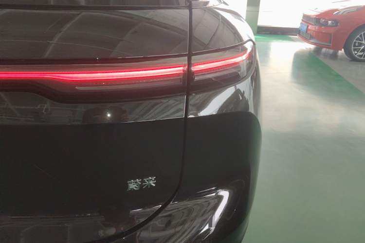Used Nio ES6 2025 75 kWh Right Rear Taillight