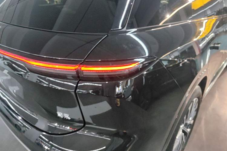 Used Nio ES6 2025 75 kWh Right Rear Taillight