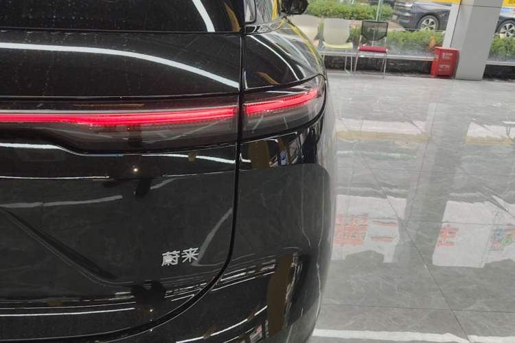 Used Nio ES6 2025 75 kWh Right Rear Taillight