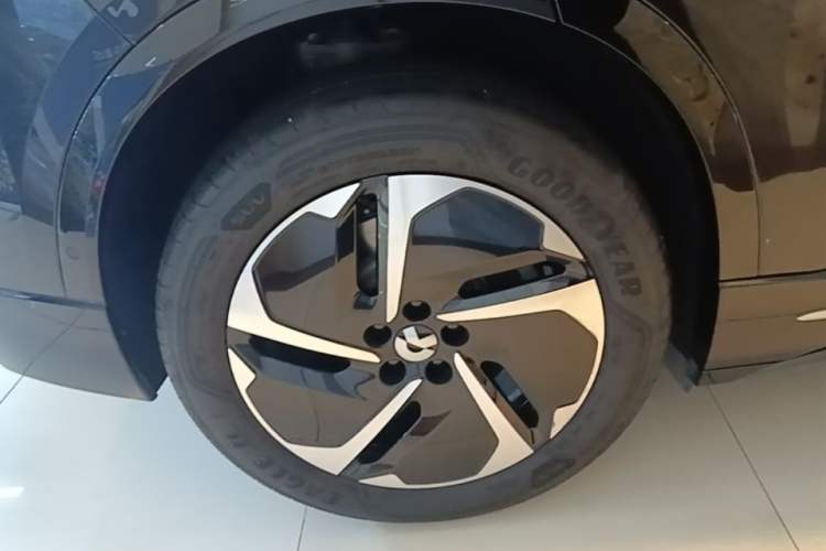 Used Nio ES6 2025 75 kWh Right Rear Wheel Hub