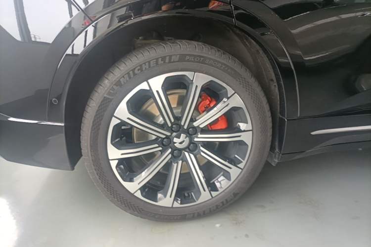 Used Nio ES6 2025 75 kWh Right Rear Wheel Hub