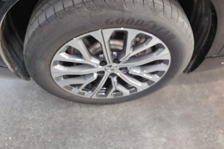 Used Nio ES6 2025 75 kWh Right Rear Wheel Hub