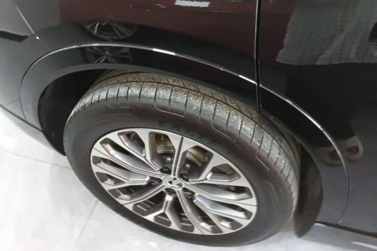 Used Nio ES6 2025 75 kWh Right Rear Wheel Hub
