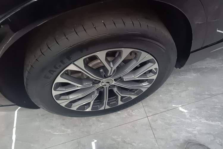 Used Nio ES6 2025 75 kWh Right Rear Wheel Hub