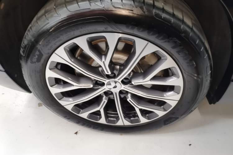 Used Nio ES6 2025 75 kWh Right Rear Wheel Hub