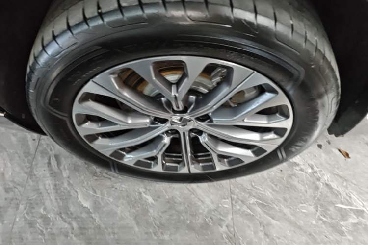 Used Nio ES6 2025 75 kWh Right Rear Wheel Hub