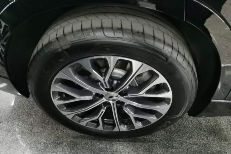 Used Nio ES6 2025 75 kWh Right Rear Wheel Hub