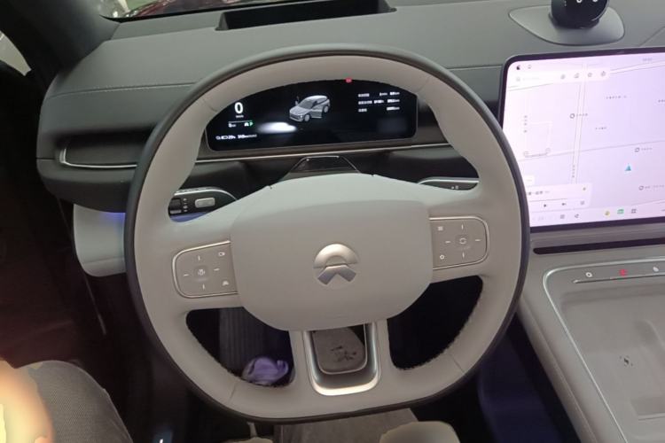 Used Nio ES6 2025 75 kWh Steering Wheel