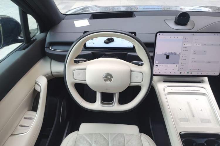 Used Nio ES6 2025 75 kWh Steering Wheel