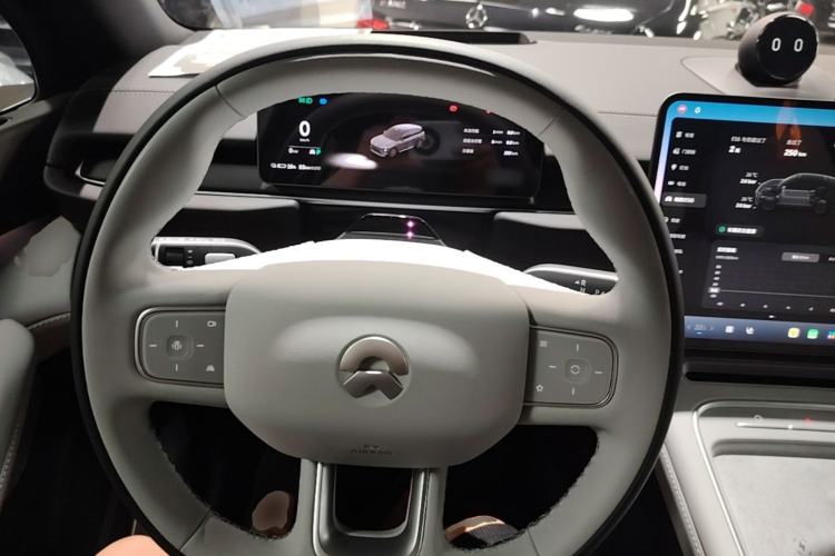 Used Nio ES6 2025 75 kWh Steering Wheel