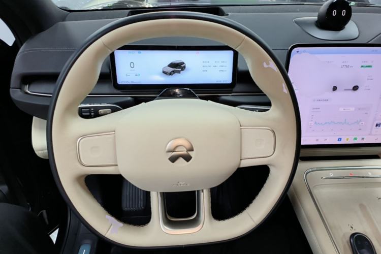 Used Nio ES6 2025 75 kWh Steering Wheel