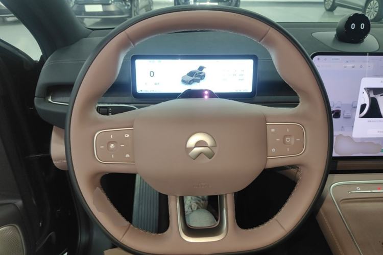 Used Nio ES6 2025 75 kWh Steering Wheel