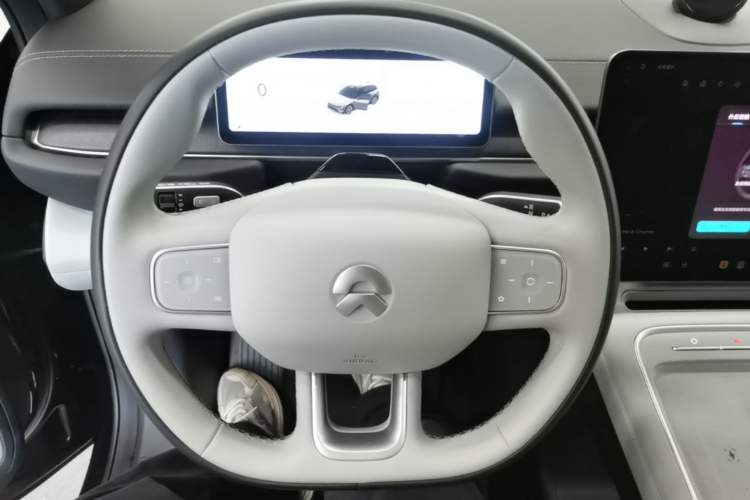 Used Nio ES6 2025 75 kWh Steering Wheel