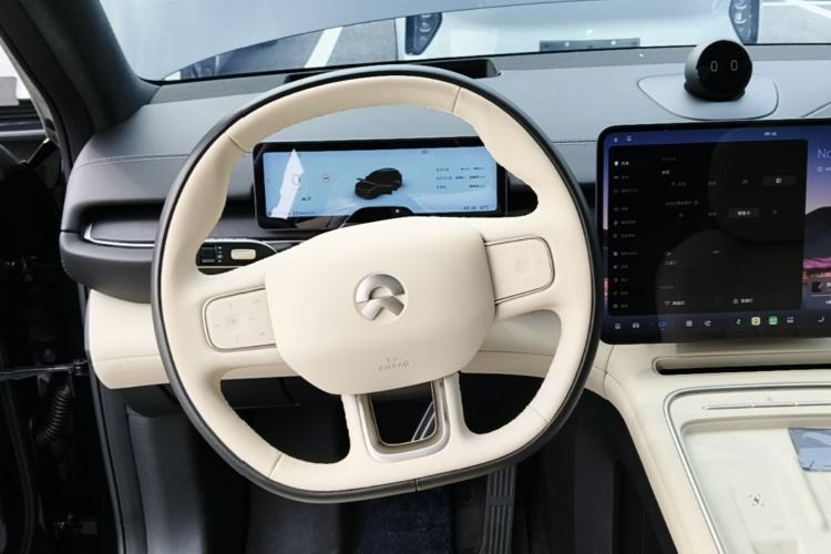 Used Nio ES6 2025 75 kWh Steering Wheel