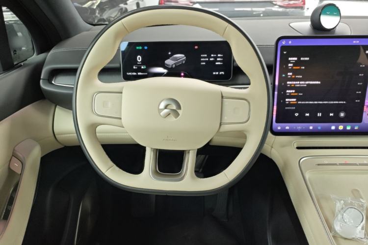 Used Nio ES6 2025 75 kWh Steering Wheel