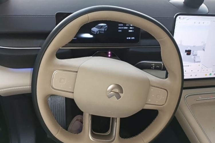 Used Nio ES6 2025 75 kWh Steering Wheel