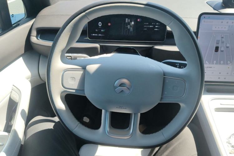 Used Nio ES6 2025 75 kWh Steering Wheel