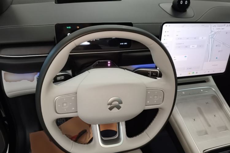 Used Nio ES6 2025 75 kWh Steering Wheel